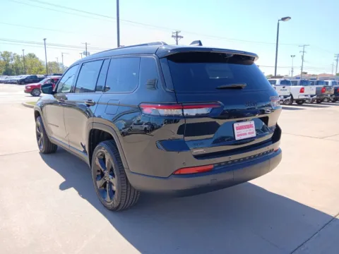 More photos of 2025 Jeep Grand Cherokee L Limited at Warrensburg CDJR, MO