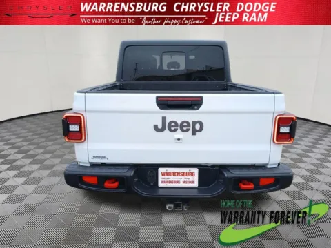 More photos of 2021 Jeep Gladiator Rubicon at Warrensburg CDJR, MO