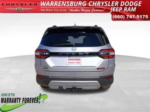 More photos of 2025 Honda Pilot TrailSport at Warrensburg CDJR, MO