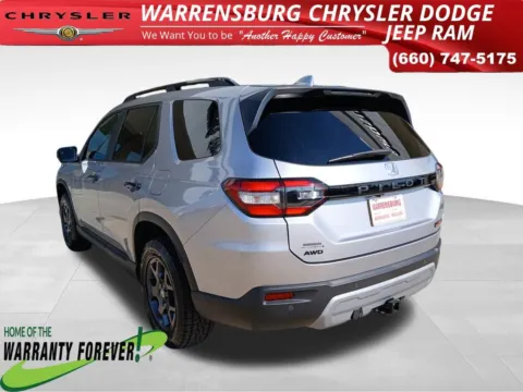 More photos of 2025 Honda Pilot TrailSport at Warrensburg CDJR, MO