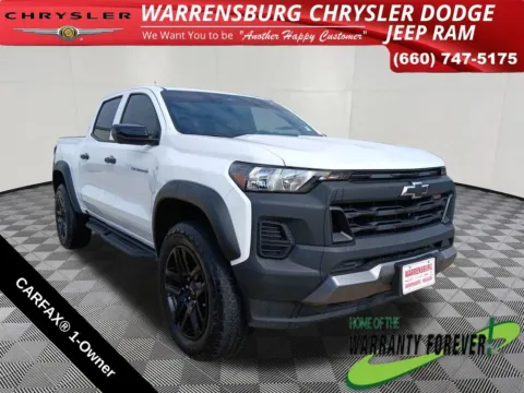 White 2023 Chevrolet Colorado Trail Boss for sale in Warrensburg, MO