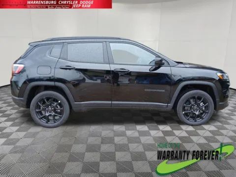 Photos of 2026 Jeep Compass Latitude for sale in Warrensburg, MO at Warrensburg CDJR