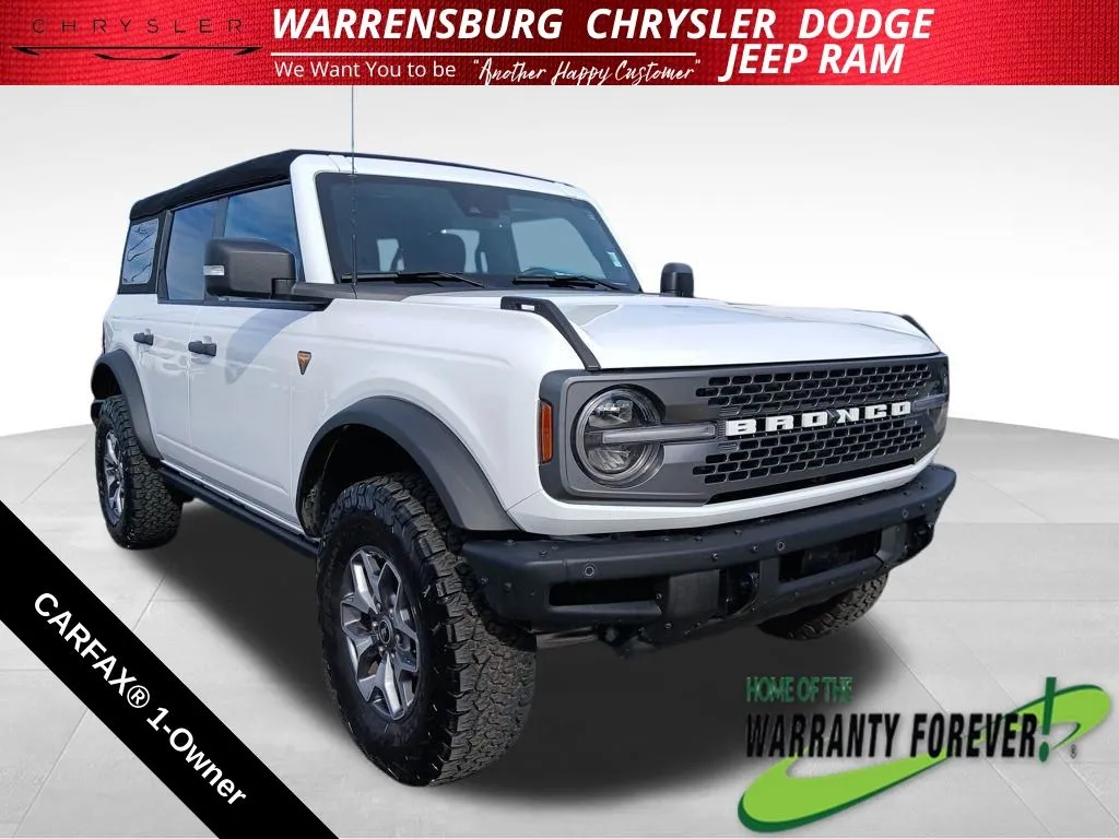 White 2024 Ford Bronco Badlands for sale in Warrensburg, MO