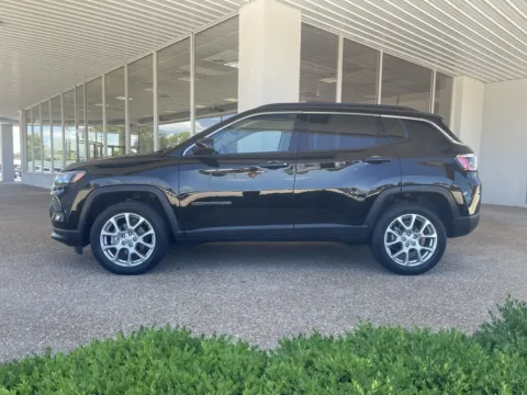 More photos of 2022 Jeep Compass Latitude Lux at California CDJR, MO