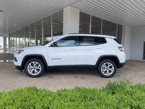 Another view of 2025 Jeep Compass Latitude for sale in California, MO at California CDJR