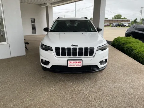 Photos of 2023 Jeep Cherokee Altitude for sale in California, MO at California CDJR
