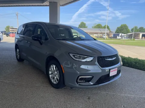 Another view of 2025 Chrysler Pacifica Select for sale in California, MO at California CDJR