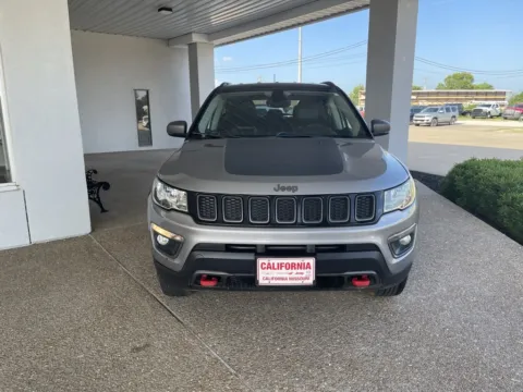 Photos of 2018 Jeep Compass Trailhawk for sale in California, MO at California CDJR
