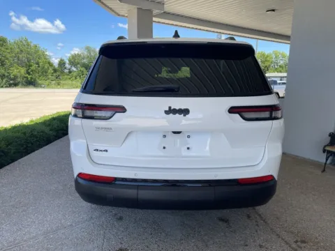 More photos of 2025 Jeep Grand Cherokee L Altitude X at California CDJR, MO