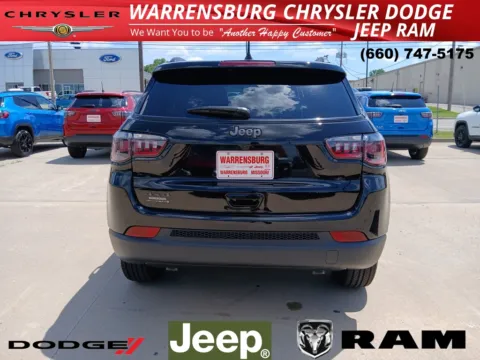 More photos of 2025 Jeep Compass Latitude at Warrensburg CDJR, MO