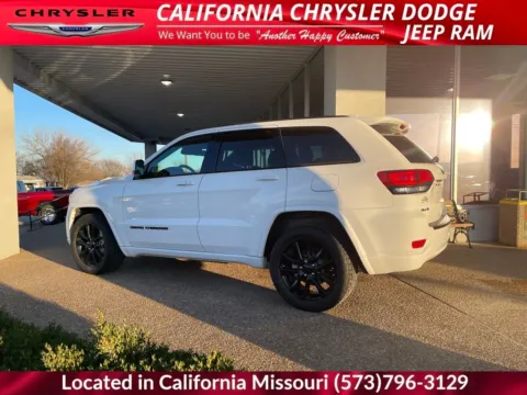 More photos of 2020 Jeep Grand Cherokee Altitude at California CDJR, MO