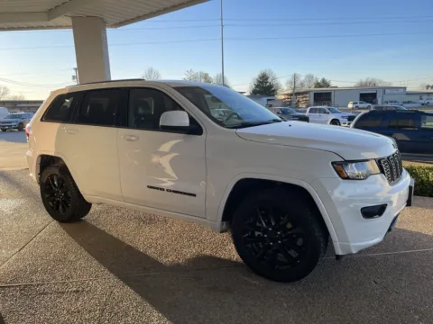 Another view of 2020 Jeep Grand Cherokee Altitude for sale in California, MO at California CDJR