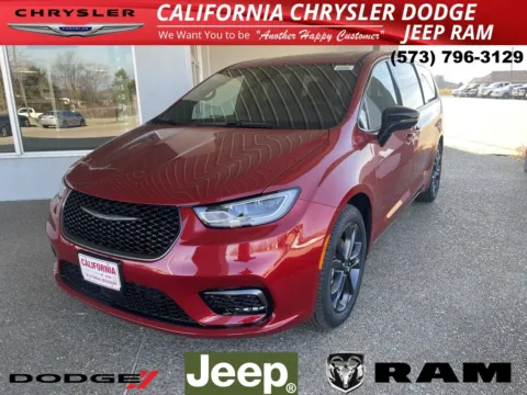 Red 2026 Chrysler Pacifica Select for sale in California, MO