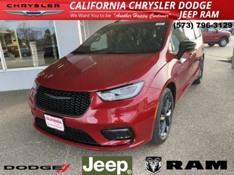 Red 2026 Chrysler Pacifica Select for sale in California, MO