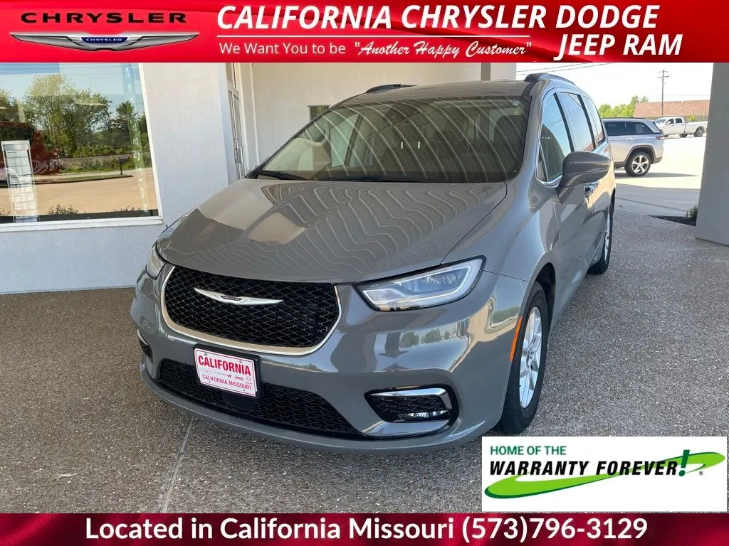 2022 Chrysler Pacifica Touring L for sale in California, MO