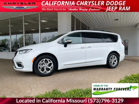 More photos of 2023 Chrysler Pacifica Limited at California CDJR, MO