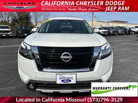 Photos of 2022 Nissan Pathfinder SL for sale in California, MO at California CDJR