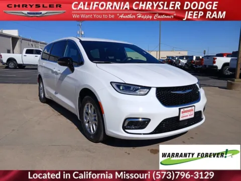 White 2026 Chrysler Pacifica Select for sale in California, MO