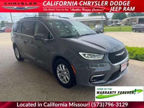 Another view of 2022 Chrysler Pacifica Touring L for sale in California, MO at California CDJR