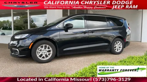 More photos of 2023 Chrysler Pacifica Touring L at California CDJR, MO