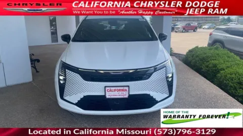 Photos of 2027 Chrysler Pacifica Select for sale in California, MO at California CDJR