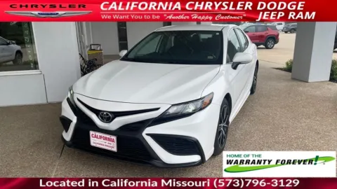 White 2023 Toyota Camry SE for sale in California, MO