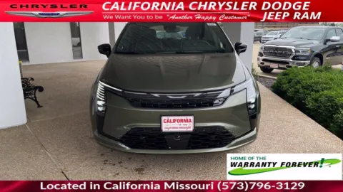 Photos of 2027 Chrysler Pacifica Limited for sale in California, MO at California CDJR