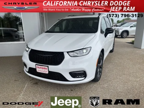 White 2025 Chrysler Pacifica Limited for sale in California, MO