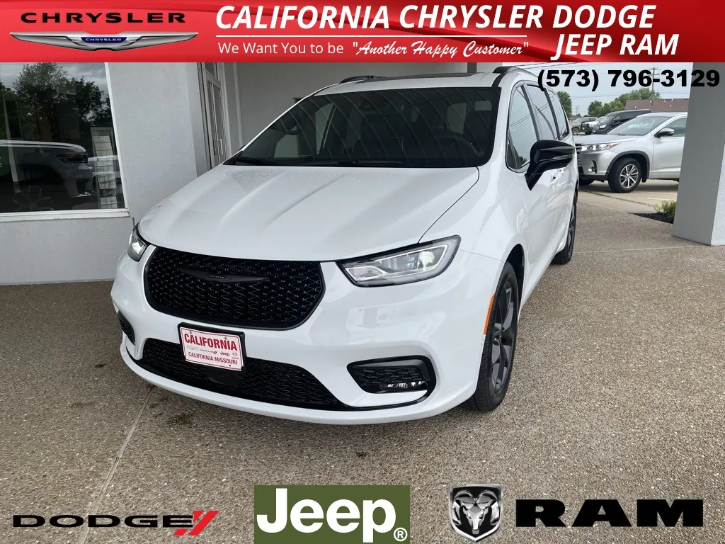 White 2025 Chrysler Pacifica Limited for sale in California, MO