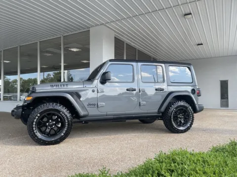 More photos of 2021 Jeep Wrangler Unlimited Willys at California CDJR, MO