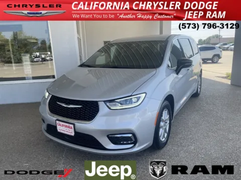 Silver 2026 Chrysler Pacifica Select for sale in California, MO