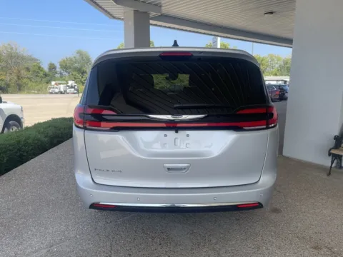 More photos of 2026 Chrysler Pacifica Select at California CDJR, MO