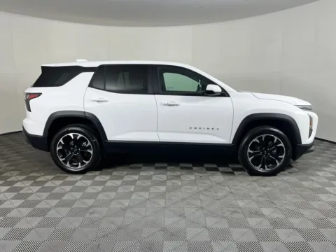 More photos of 2026 Chevrolet Equinox LT at Chevrolet Longview, WA