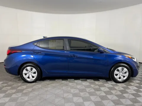More photos of 2016 Hyundai Elantra SE at Chevrolet Longview, WA