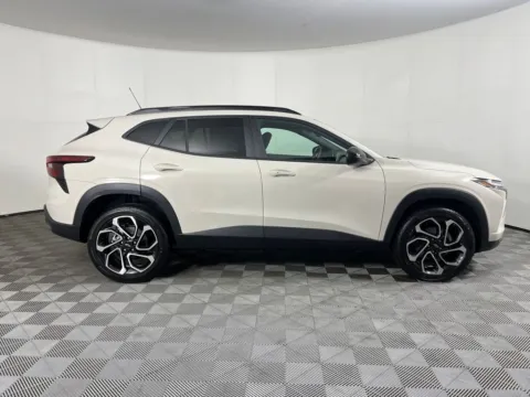 More photos of 2026 Chevrolet Trax 2RS at Chevrolet Longview, WA