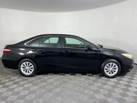 More photos of 2015 Toyota Camry XLE at Chevrolet Longview, WA
