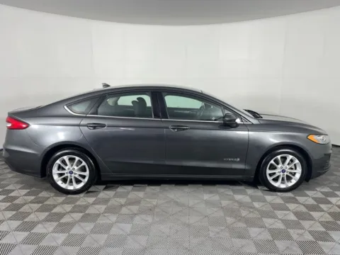 More photos of 2019 Ford Fusion Hybrid SE at Chevrolet Longview, WA