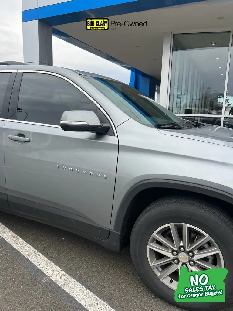 Gray 2023 Chevrolet Traverse LT for sale in Longview, WA