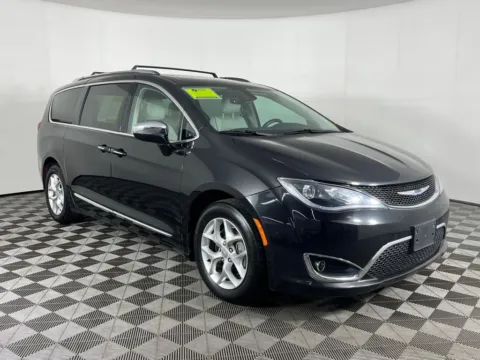 Another view of 2020 Chrysler Pacifica Limited for sale in Longview, WA at Bud Clary Chevrolet Longview