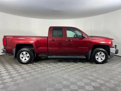 More photos of 2017 Chevrolet Silverado 1500 LT at Bud Clary Chevrolet Longview, WA