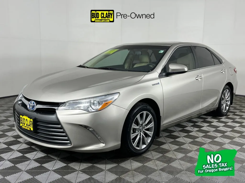 2016 Toyota Camry Hybrid LE for sale in Longview, WA