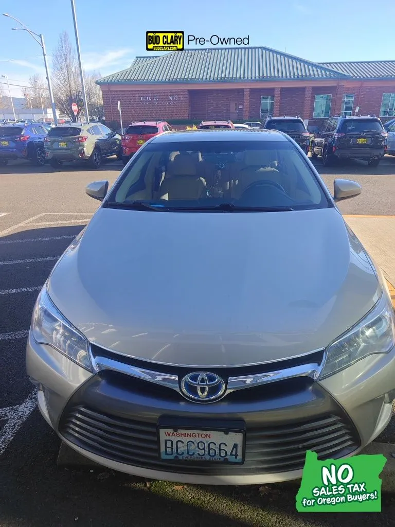 Beige 2016 Toyota Camry Hybrid LE for sale in Longview, WA