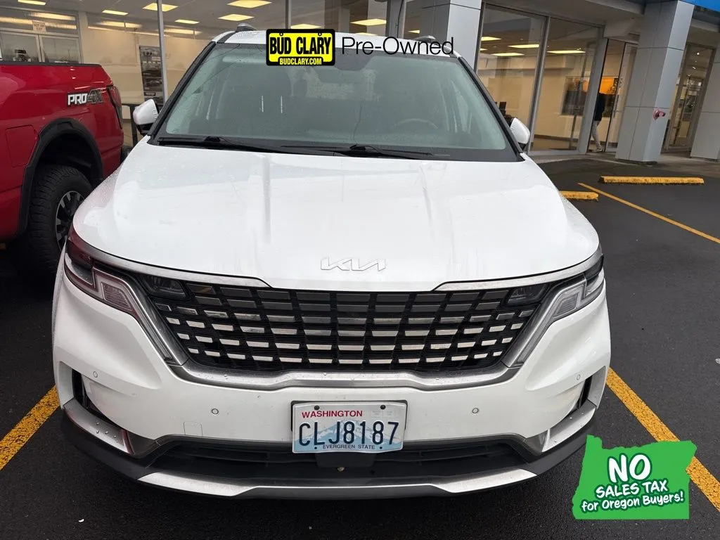 White 2024 Kia Carnival SX for sale in Longview, WA