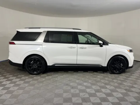 More photos of 2024 Kia Carnival SX at Bud Clary Chevrolet Longview, WA