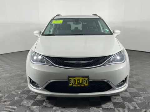 Photos of 2017 Chrysler Pacifica Touring L for sale in Longview, WA at Bud Clary Chevrolet Longview