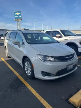 More photos of 2017 Chrysler Pacifica Touring L at Bud Clary Chevrolet Longview, WA