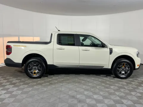 More photos of 2024 Ford Maverick Lariat at Bud Clary Chevrolet Longview, WA
