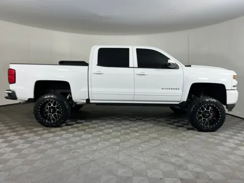 More photos of 2018 Chevrolet Silverado 1500 LT at Bud Clary Chevrolet Longview, WA