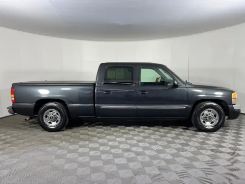 More photos of 2003 GMC Sierra 1500HD SLE at Bud Clary Chevrolet Longview, WA