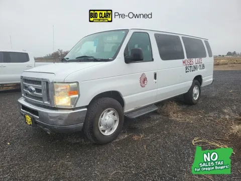 White 2011 Ford E-350SD XLT for sale in Longview, WA